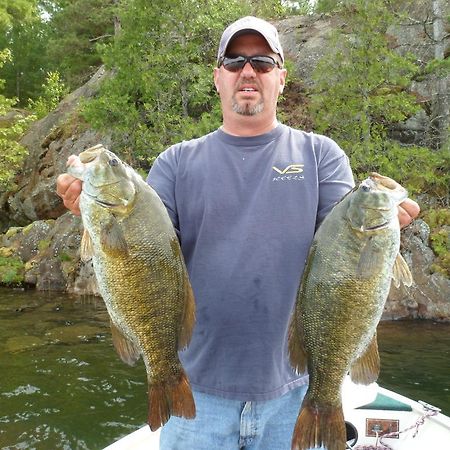 Lake Lauzon Resort Blind River Buitenkant foto