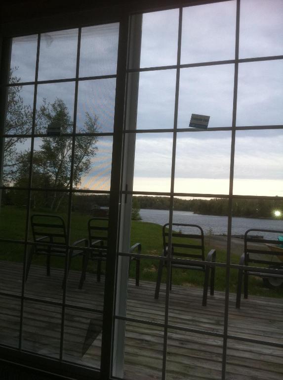 Lake Lauzon Resort Blind River Buitenkant foto